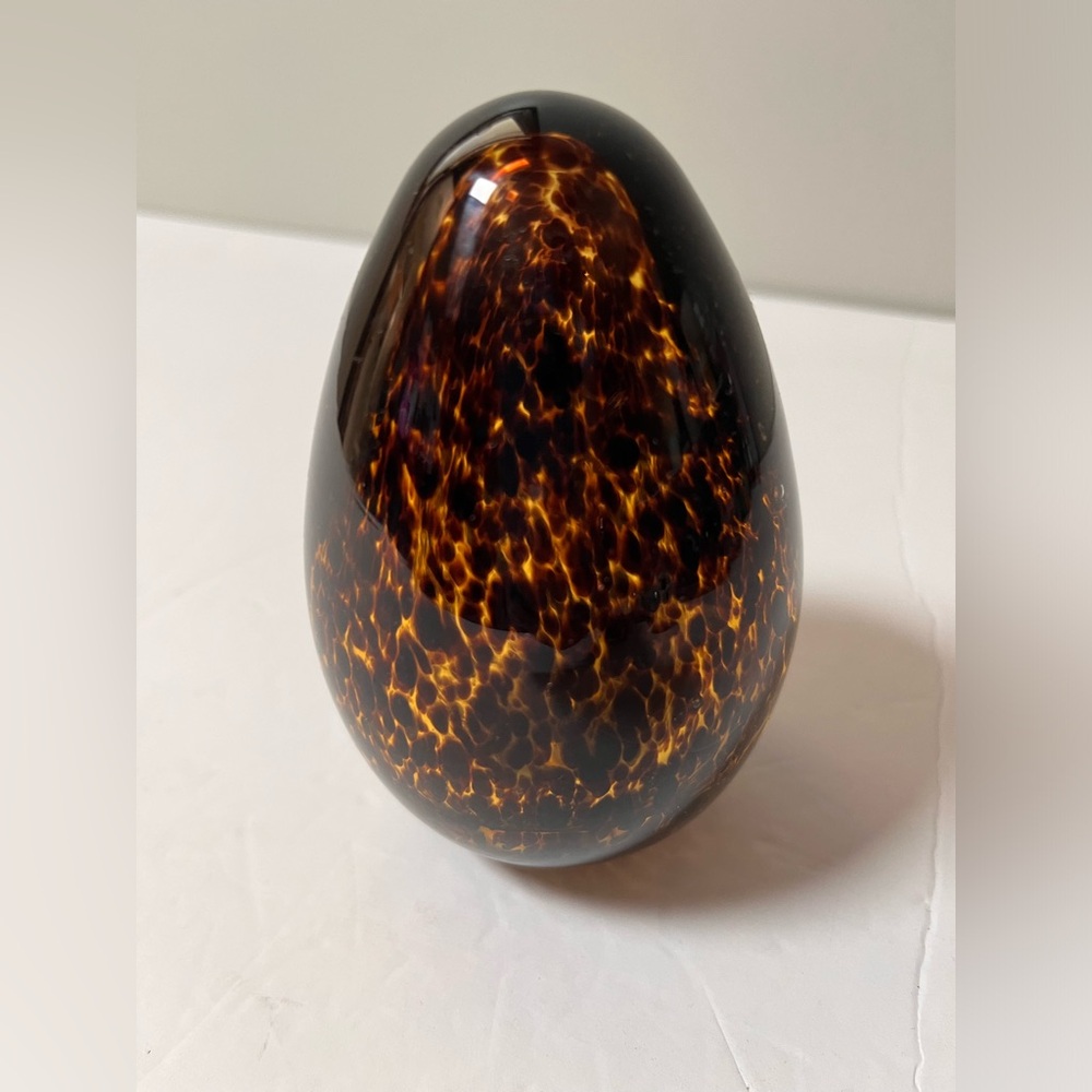 Brown Speckled Mottled Egg Shaped Art Glass Paperweight Oval Decor 4.5”‎ x 3” - Picture 2 of 6